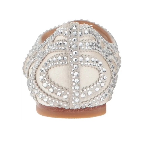 Badgley Mischka Gigi Flats in Ivory - 9.5 - Picture 4 of 9